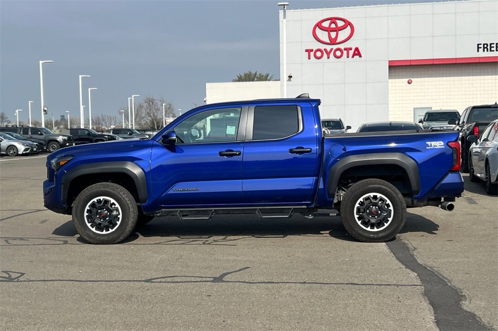 Certified 2024 Toyota Tacoma TRD Off-Road image 9
