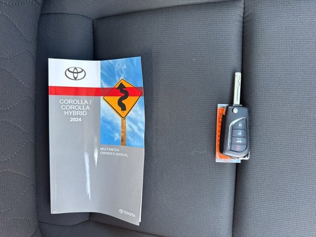 Used 2024 Toyota Corolla LE image 16