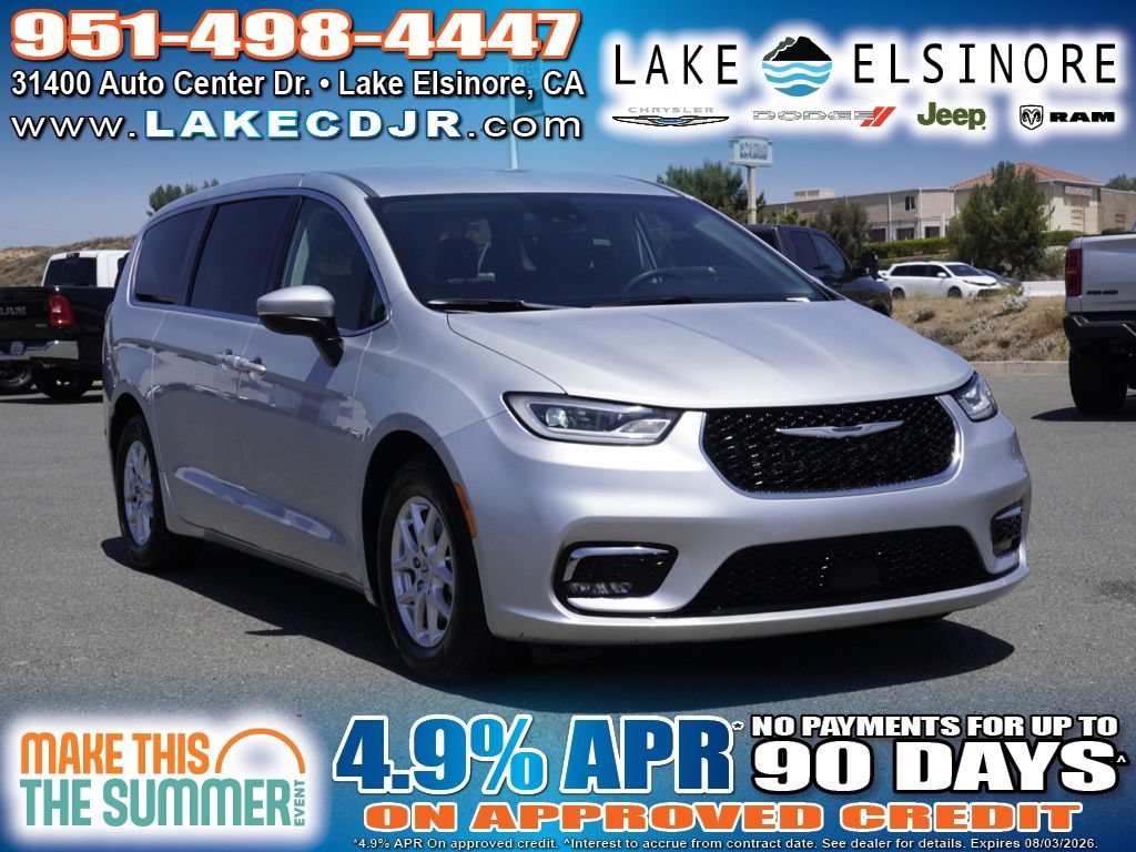 Certified 2023 Chrysler Pacifica Touring-L