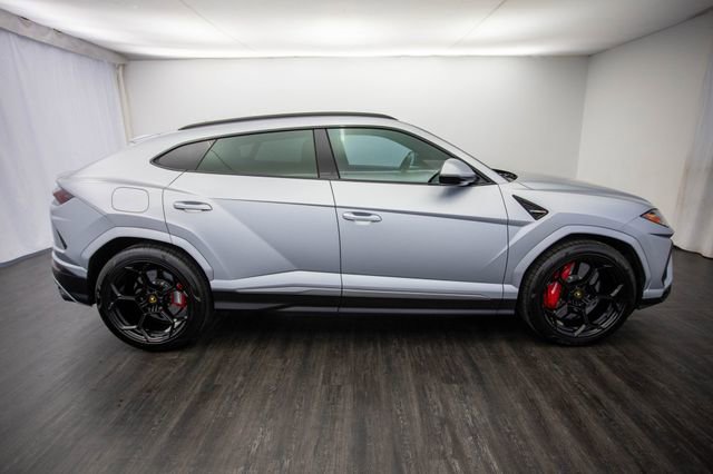 Used 2022 Lamborghini Urus image 6