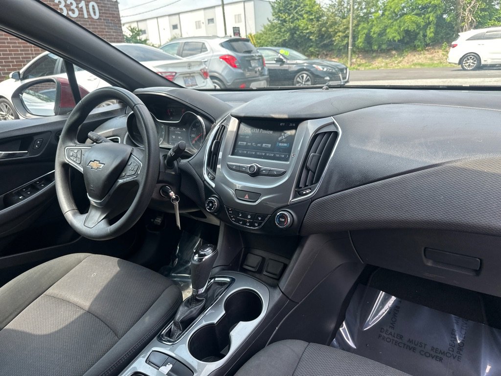 Used 2016 Chevrolet Cruze LT w/ RS Package image 18