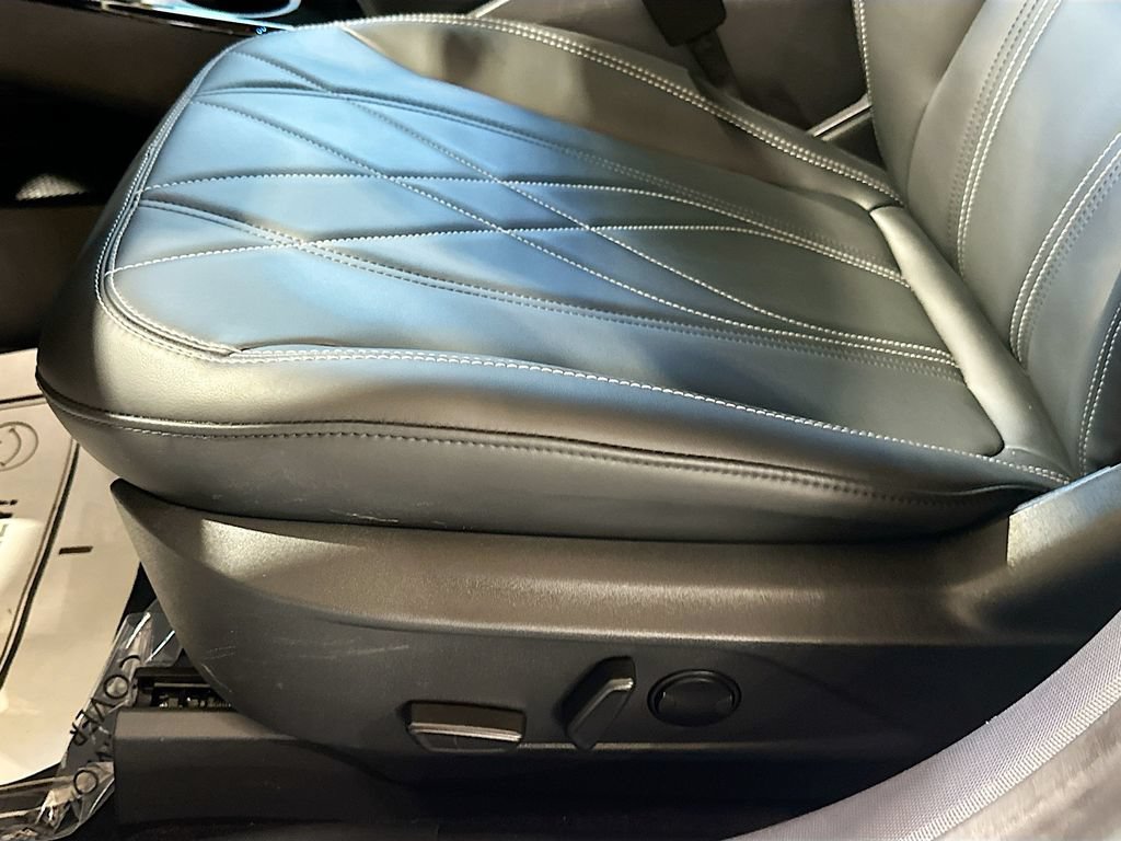 Used 2023 Ford Mustang Mach-E Select RWD image 19