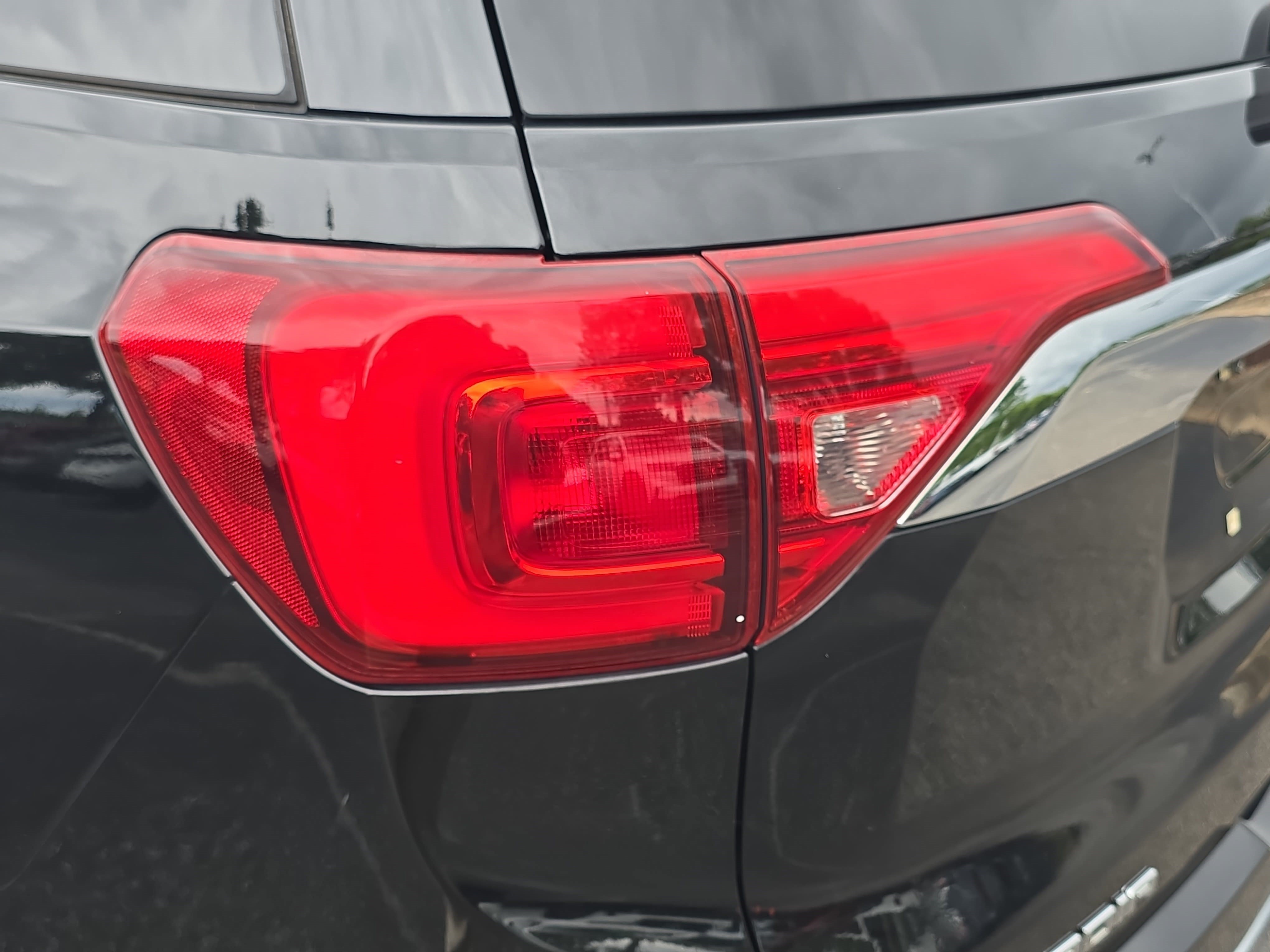 Used 2017 GMC Acadia Denali w/ Technology Package FWD image 35
