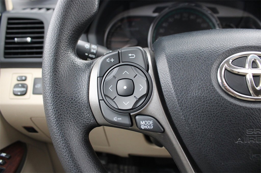Used 2013 Toyota Venza LE image 19