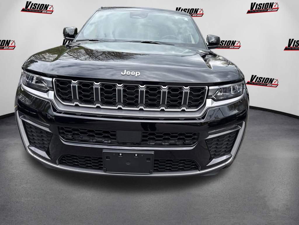 Used 2026 Jeep Grand Cherokee Limited AWD/4WD image 2