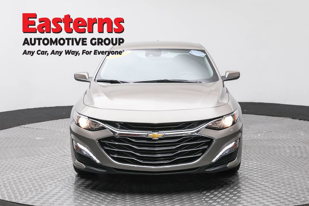 Used 2023 Chevrolet Malibu LT image 2