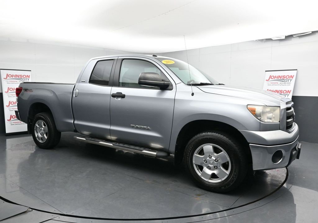 Used 2011 Toyota Tundra 4x4 Double Cab image 2