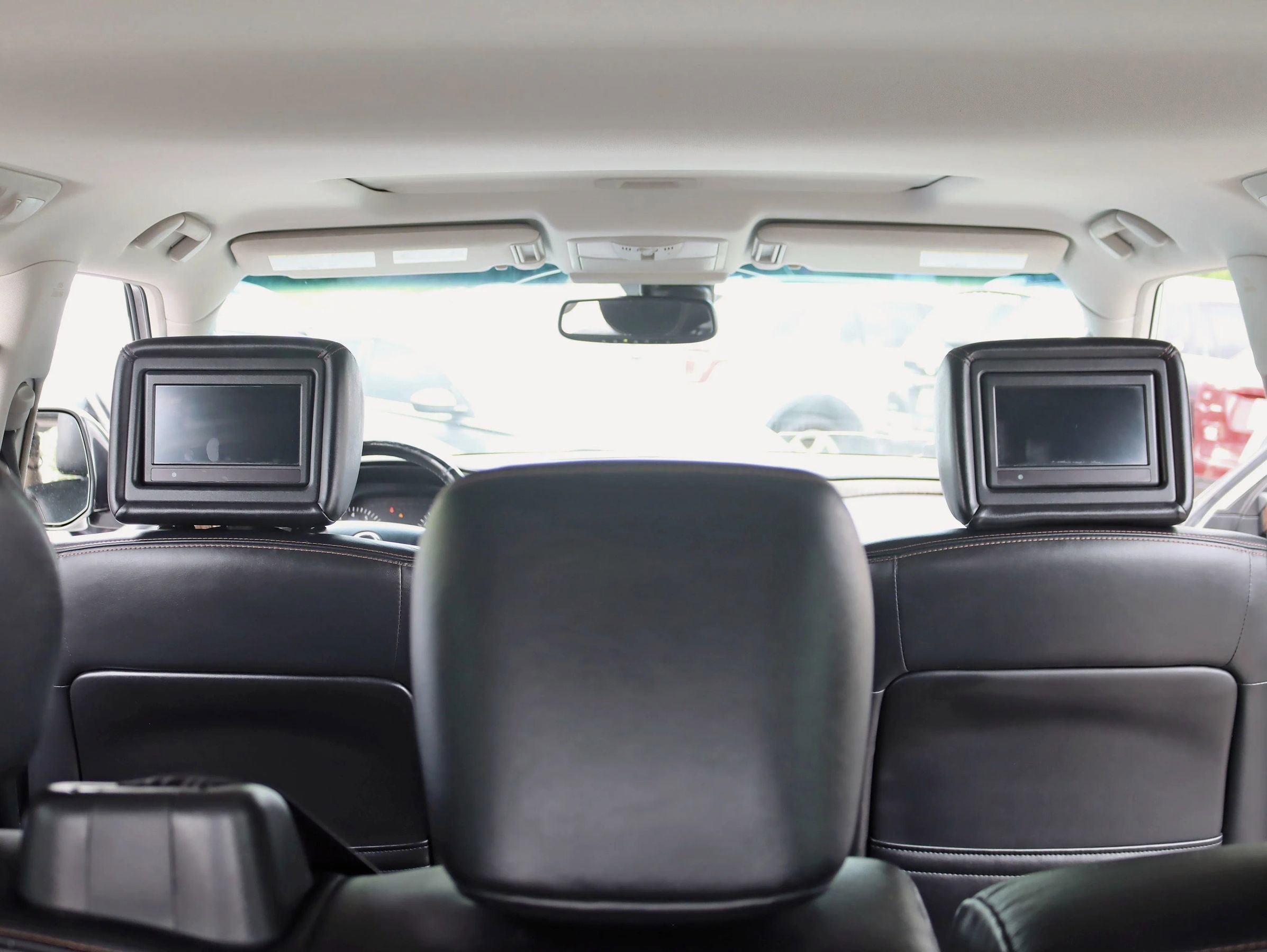 Used 2017 Nissan Armada Platinum image 35