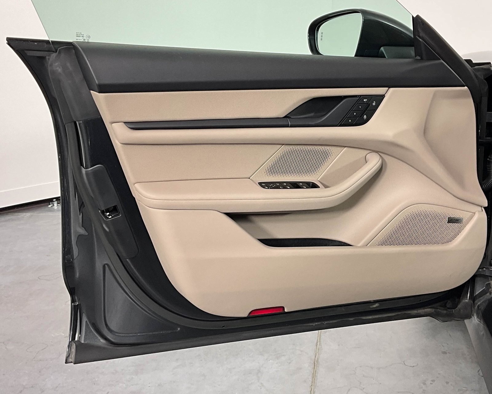 Certified 2024 Porsche Taycan image 14