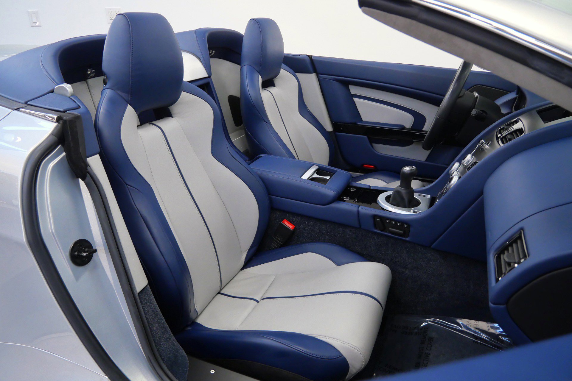 Used 2017 Aston Martin V12 Vantage S RWD image 24