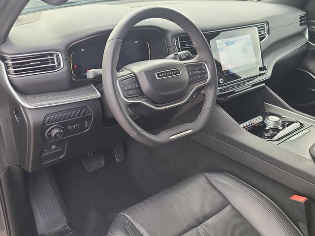 Used 2024 Jeep Wagoneer Series II w/ Flexible Seating Group RWD image 21