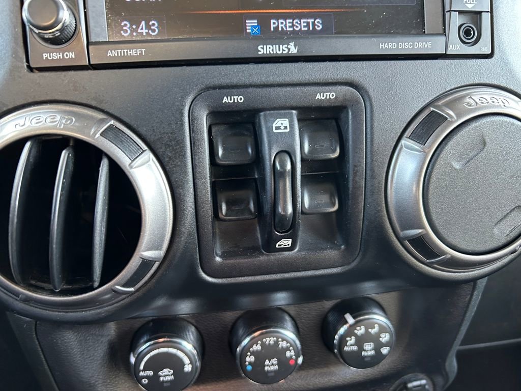 Certified 2018 Jeep Wrangler Unlimited Sahara image 13