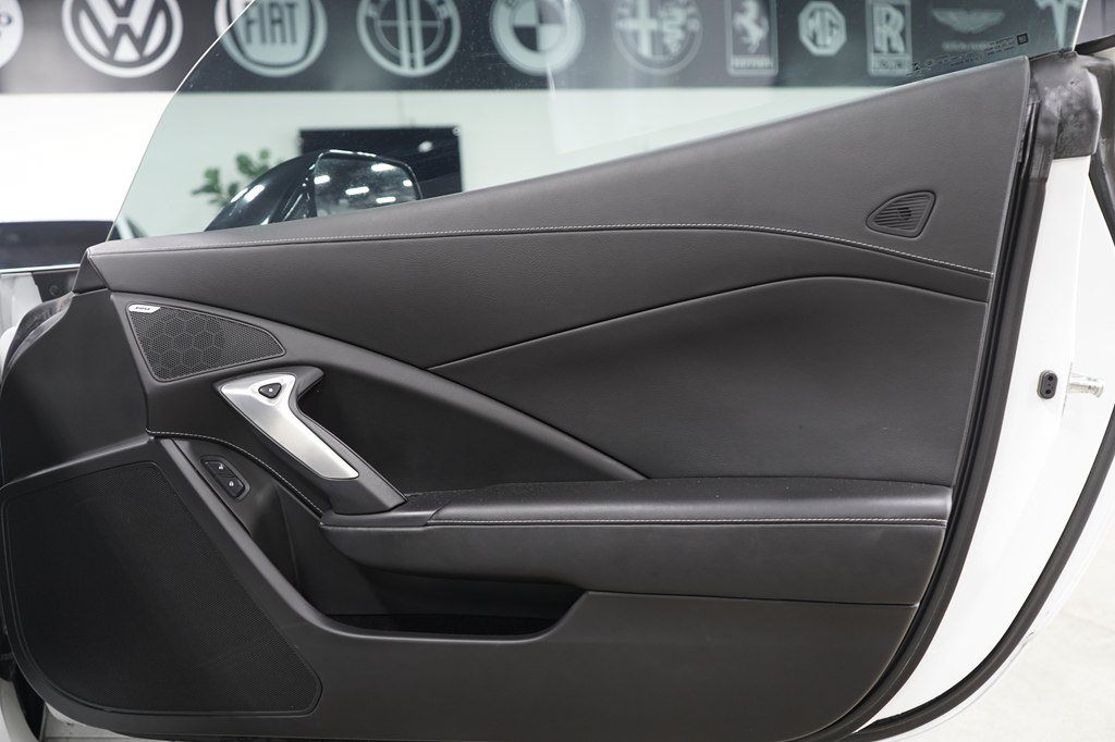 Used 2014 Chevrolet Corvette Stingray Coupe RWD image 14