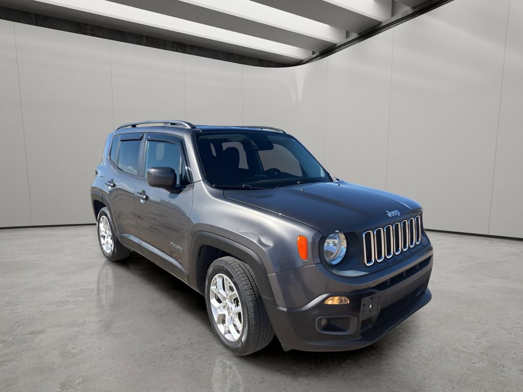 Used 2017 Jeep Renegade Latitude FWD image 7