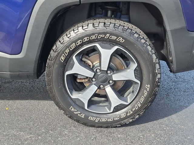 Used 2019 Jeep Renegade Trailhawk AWD/4WD image 8