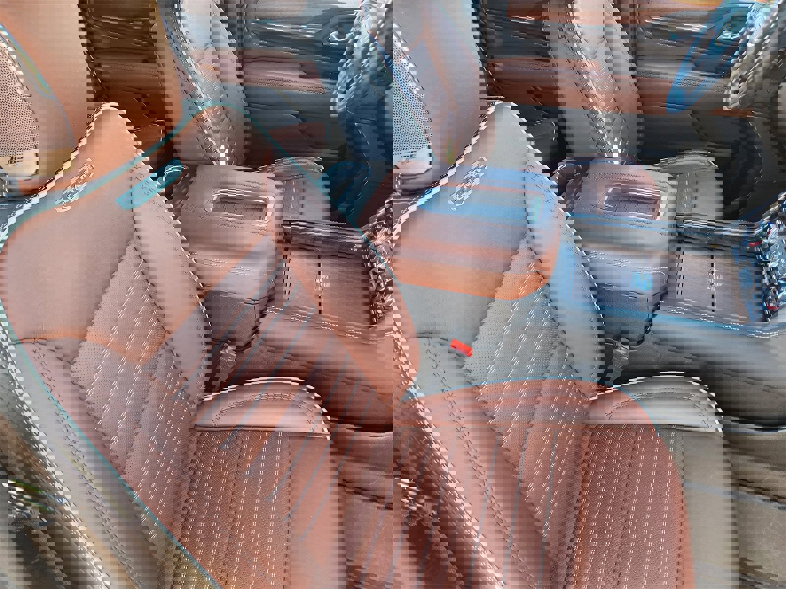 Used 2024 GMC Yukon Denali Ultimate w/ LPO, Floor Liner Package image 15