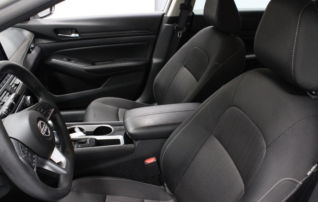 Certified 2024 Nissan Altima 2.5 SV FWD image 25