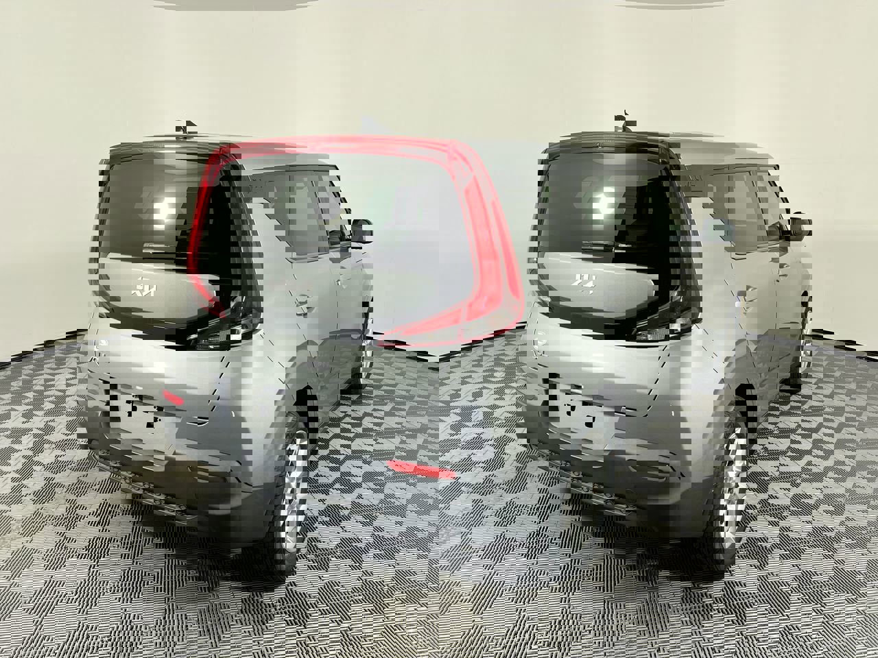 Certified 2025 Kia Soul LX w/ LX Technology Package FWD image 3