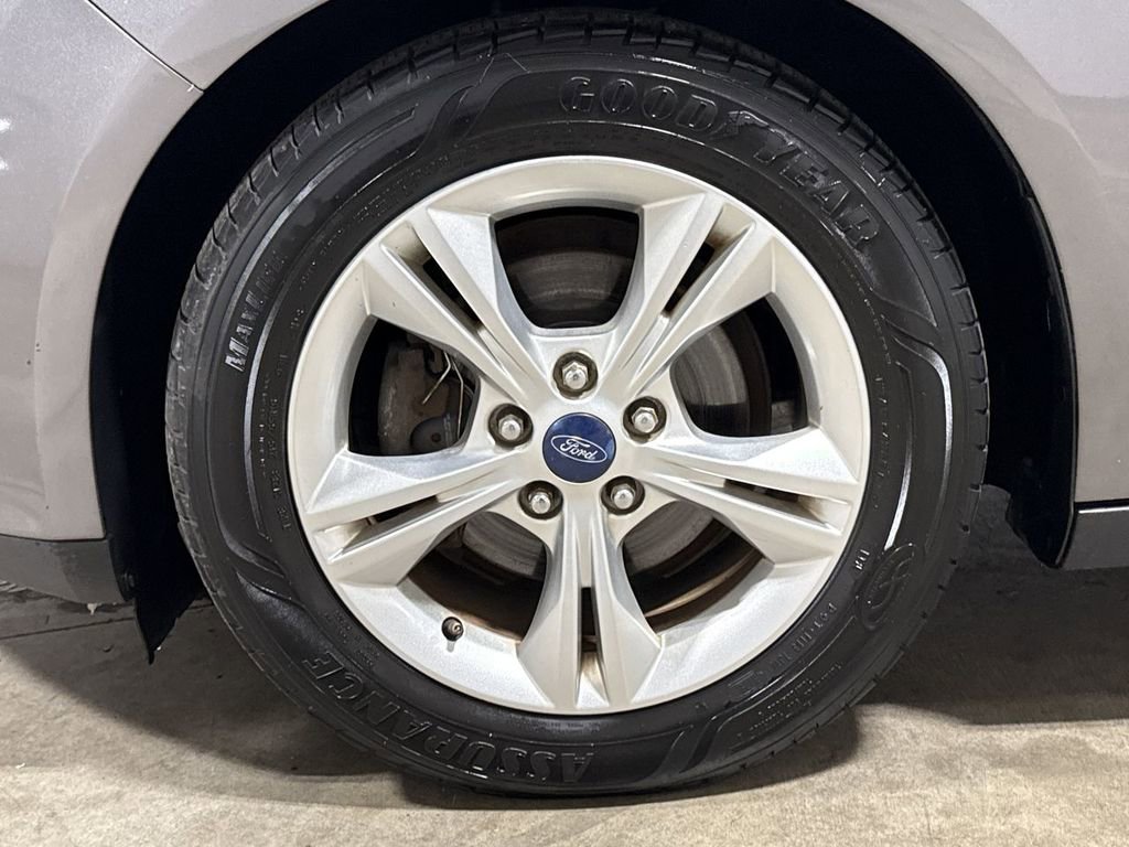Used 2013 Ford Focus SE FWD image 25