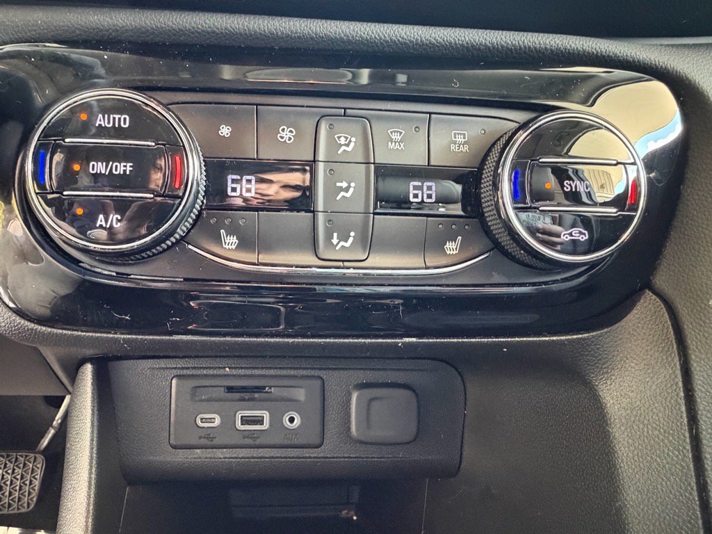 Used 2023 Buick Encore GX Essence w/ Advanced Technology Package AWD/4WD image 33