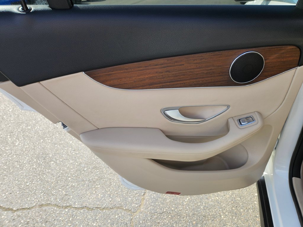 Used 2022 Mercedes-Benz GLC 300 4MATIC image 18
