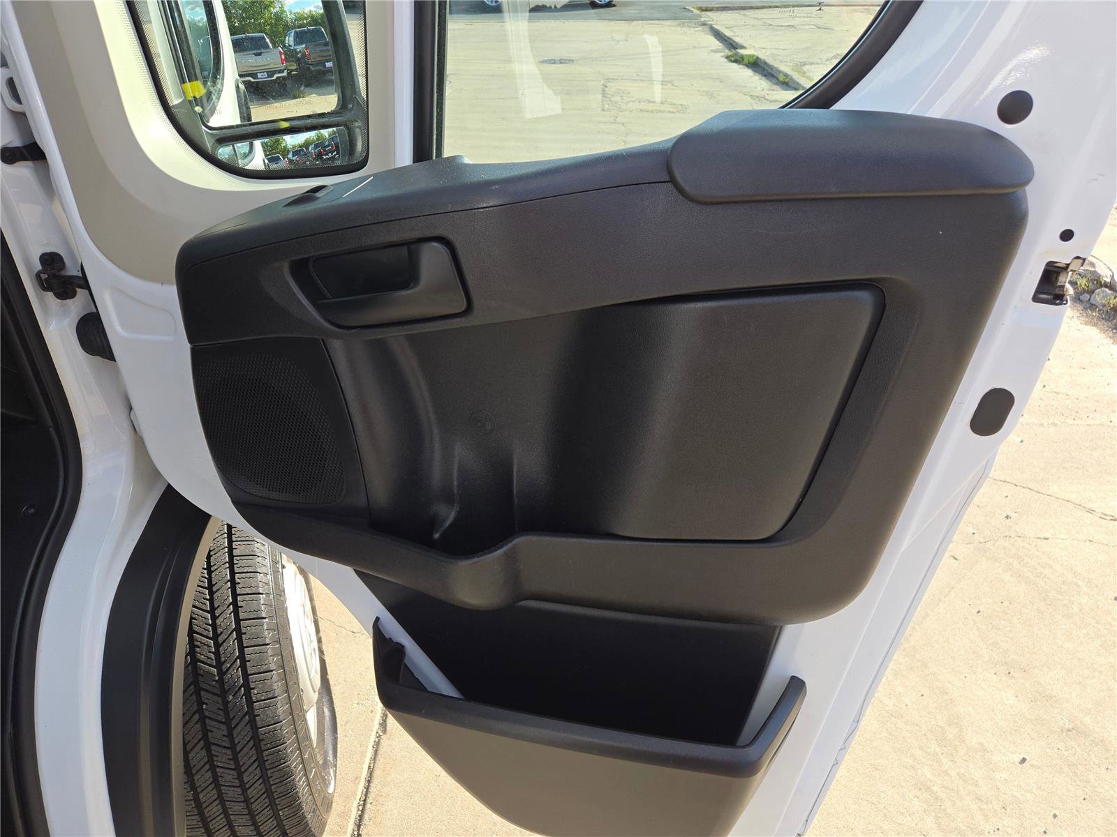 Used 2021 RAM ProMaster 2500 w/ Convenience Group image 6