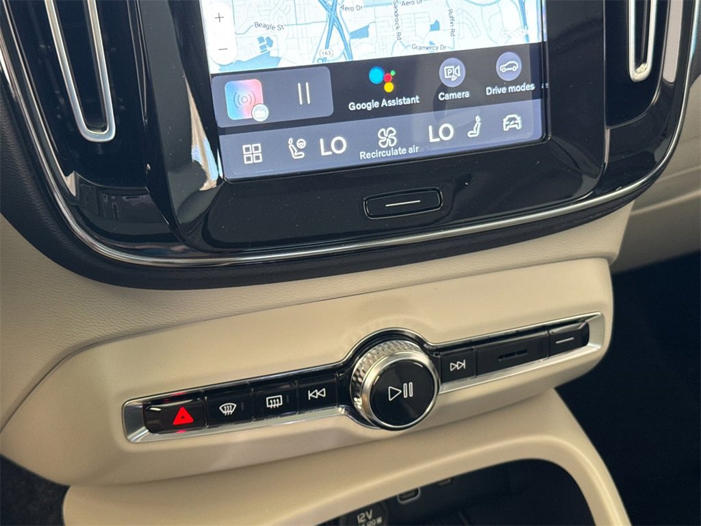 New 2026 Volvo XC40 B5 Ultra image 20