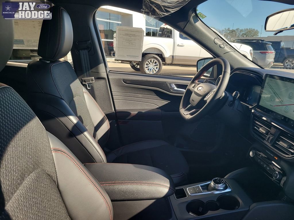 New 2026 Ford Escape ST-Line w/ Tech Pack #1 image 32