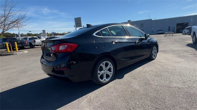 Used 2017 Chevrolet Cruze Premier image 8