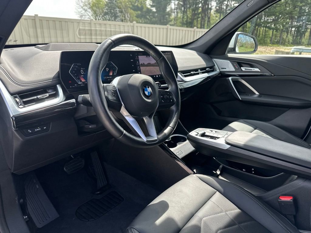 Certified 2025 BMW X1 xDrive28i w/ Premium Package AWD/4WD image 17