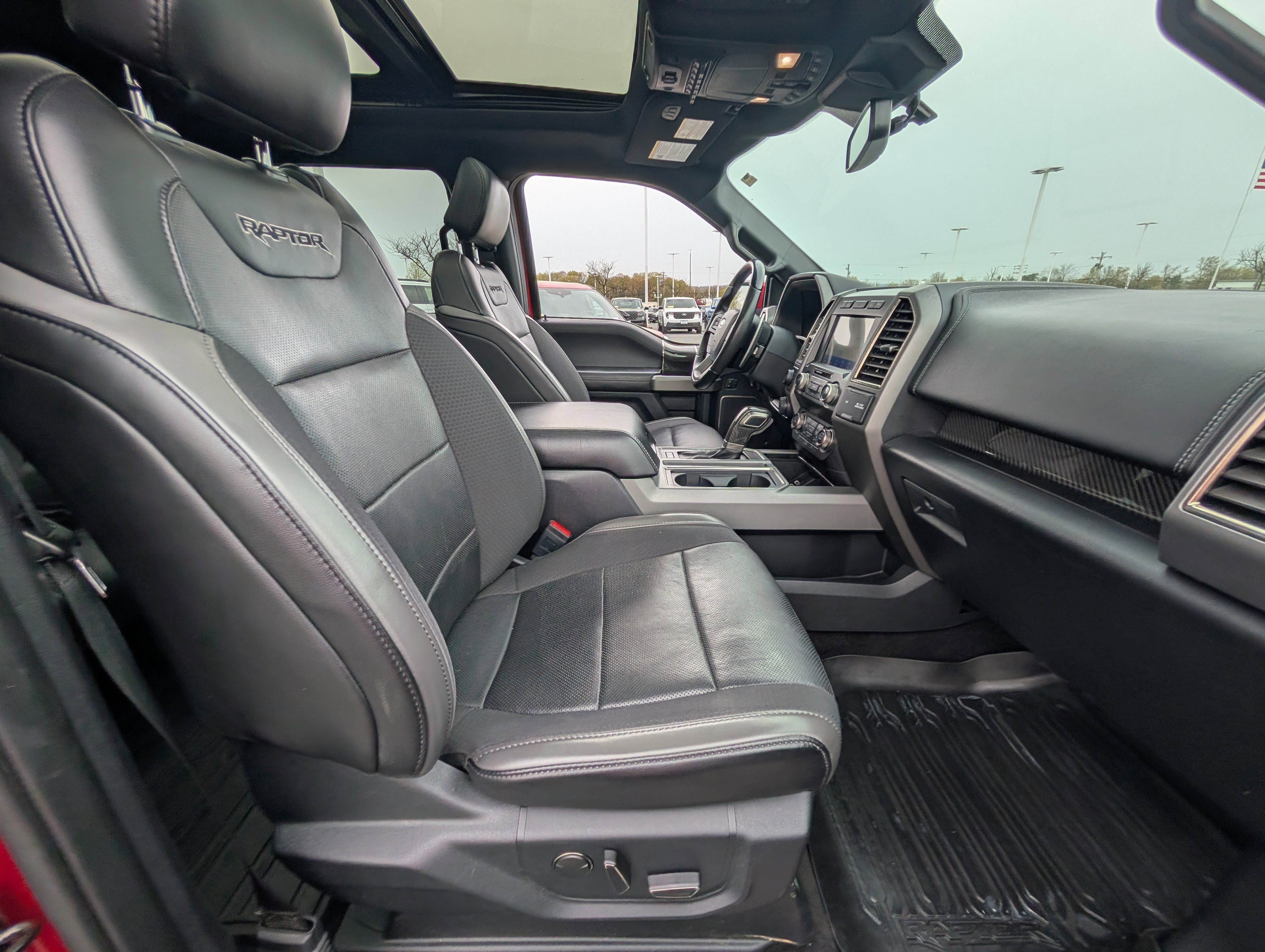 Certified 2019 Ford F150 Raptor w/ Equipment Group 802A Luxury image 10