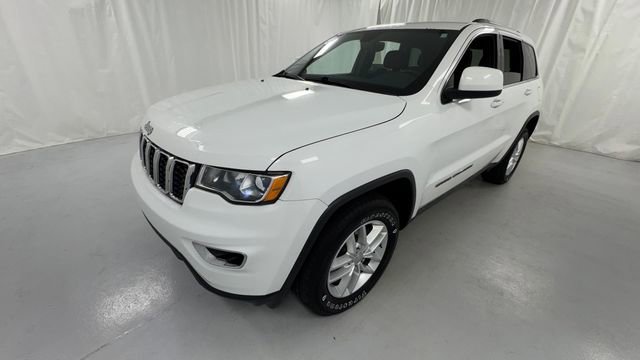 Used 2018 Jeep Grand Cherokee Laredo AWD/4WD image 7