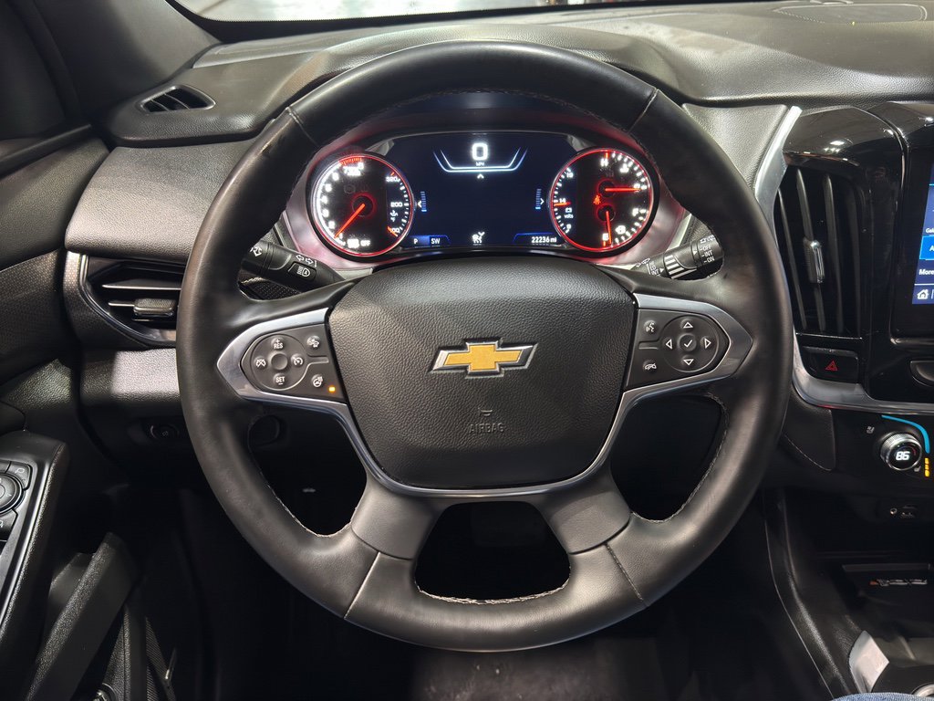 Used 2023 Chevrolet Traverse Premier image 25