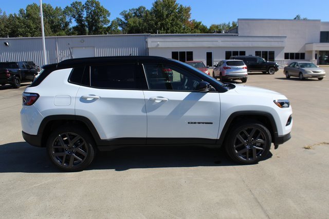 New 2026 Jeep Compass Limited image 5