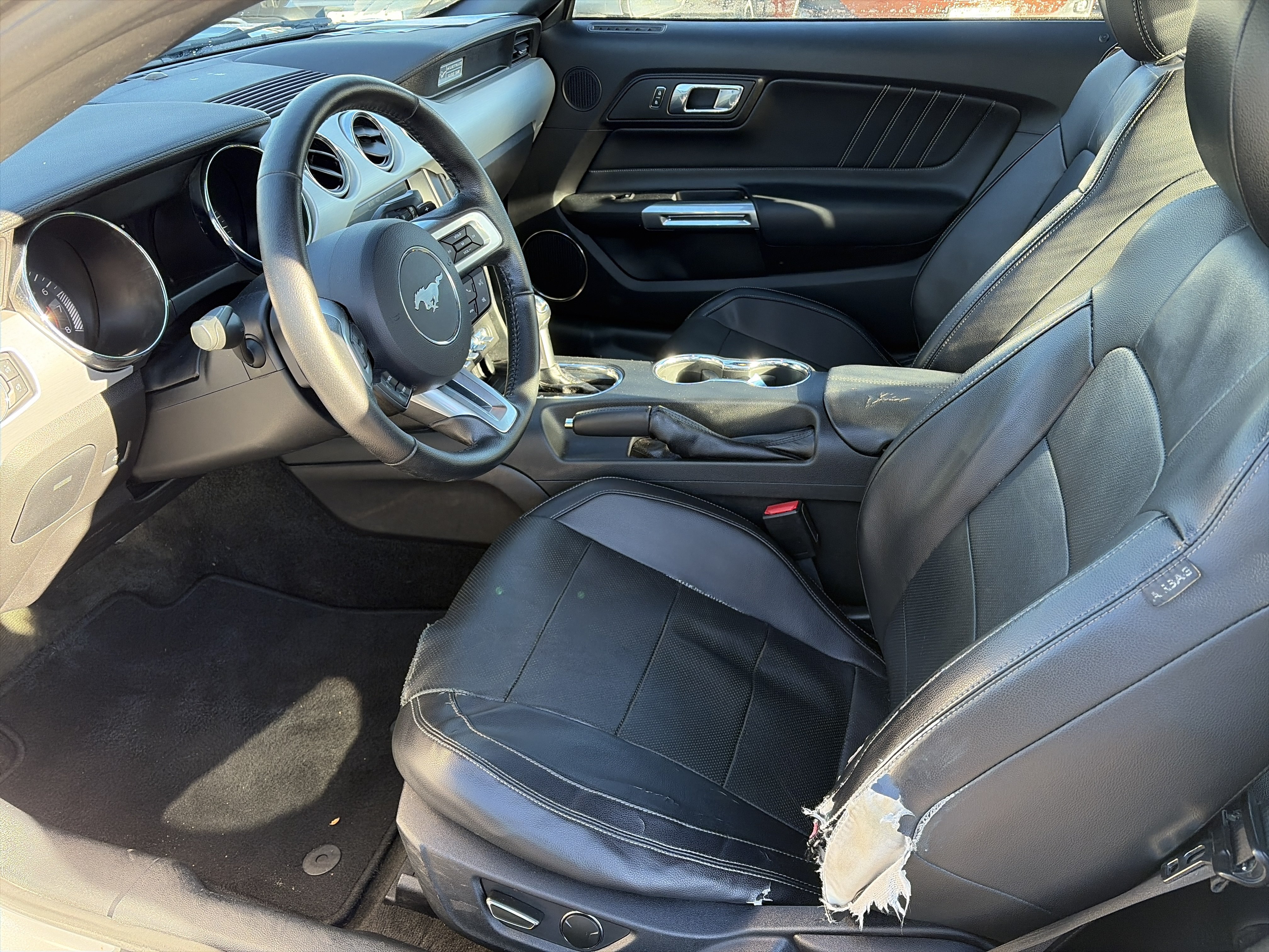 Used 2015 Ford Mustang GT Premium RWD image 16