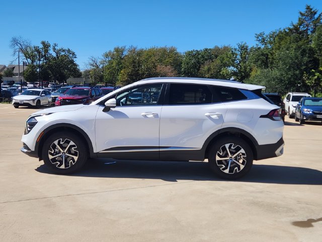 Certified 2025 Kia Sportage EX AWD/4WD image 4