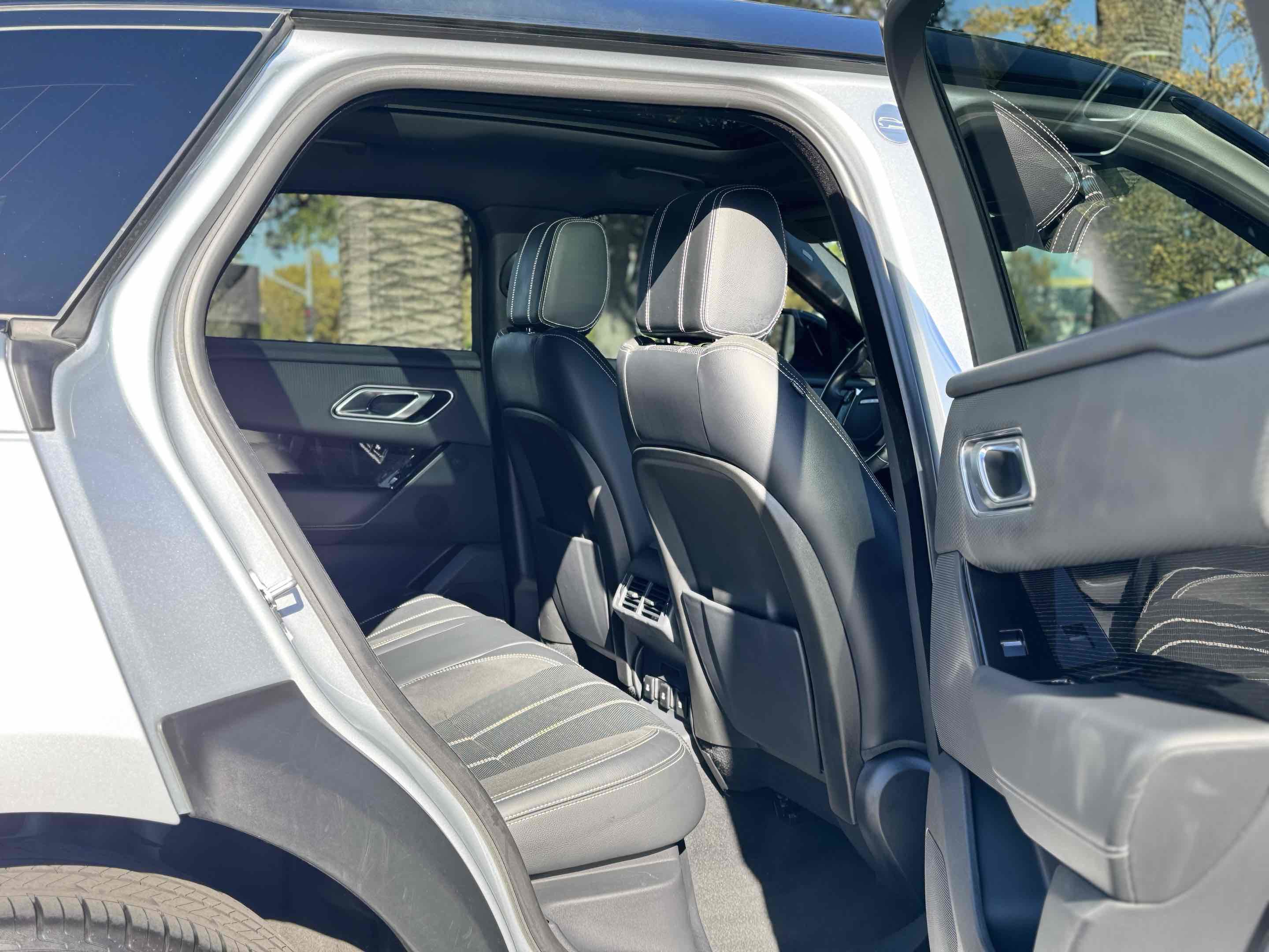 Used 2020 Land Rover Range Rover Velar R-Dynamic S image 48