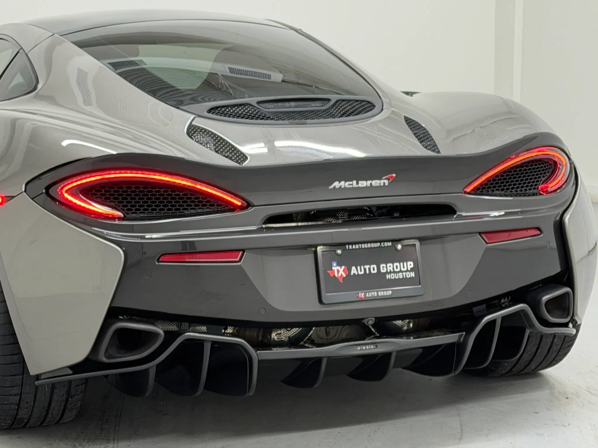 Used 2017 McLaren 570S RWD image 77