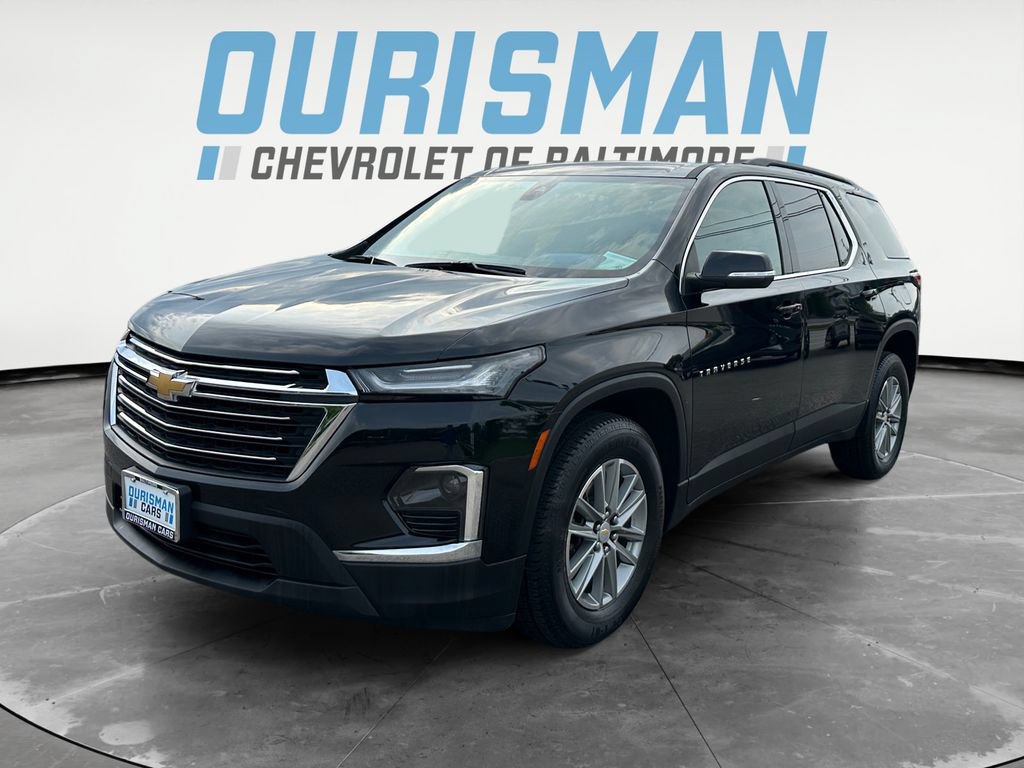 Used 2023 Chevrolet Traverse LT FWD image 2