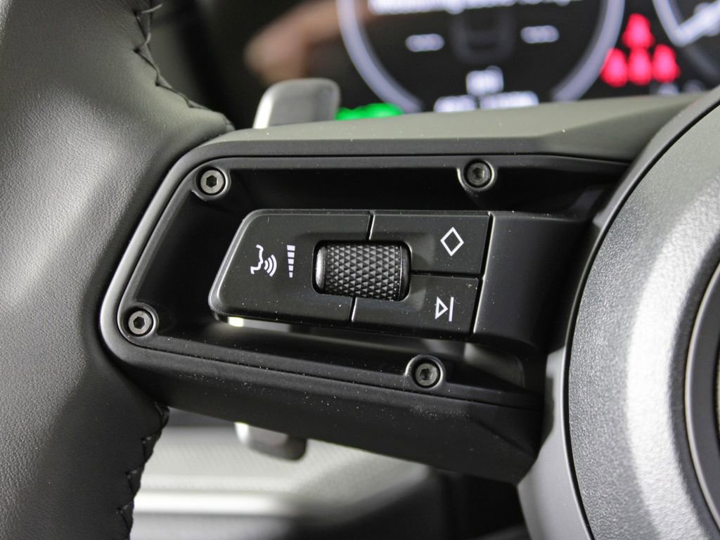 Used 2026 Porsche Cayenne Coupe image 22