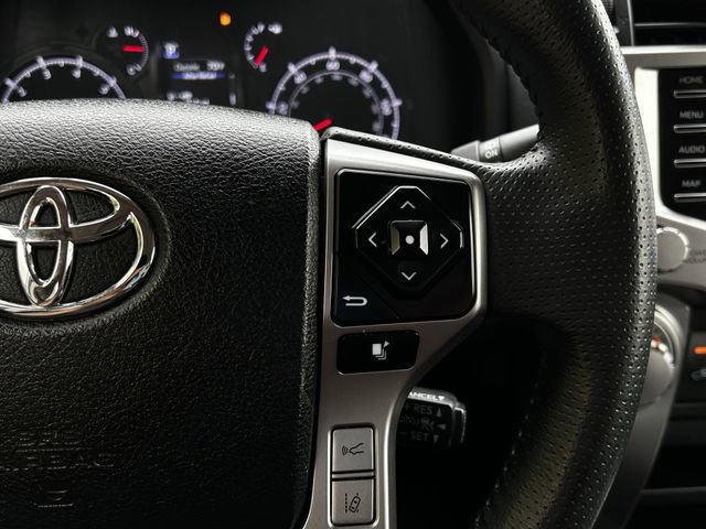 Used 2021 Toyota 4Runner SR5 Premium w/ Moonroof Package AWD/4WD image 17