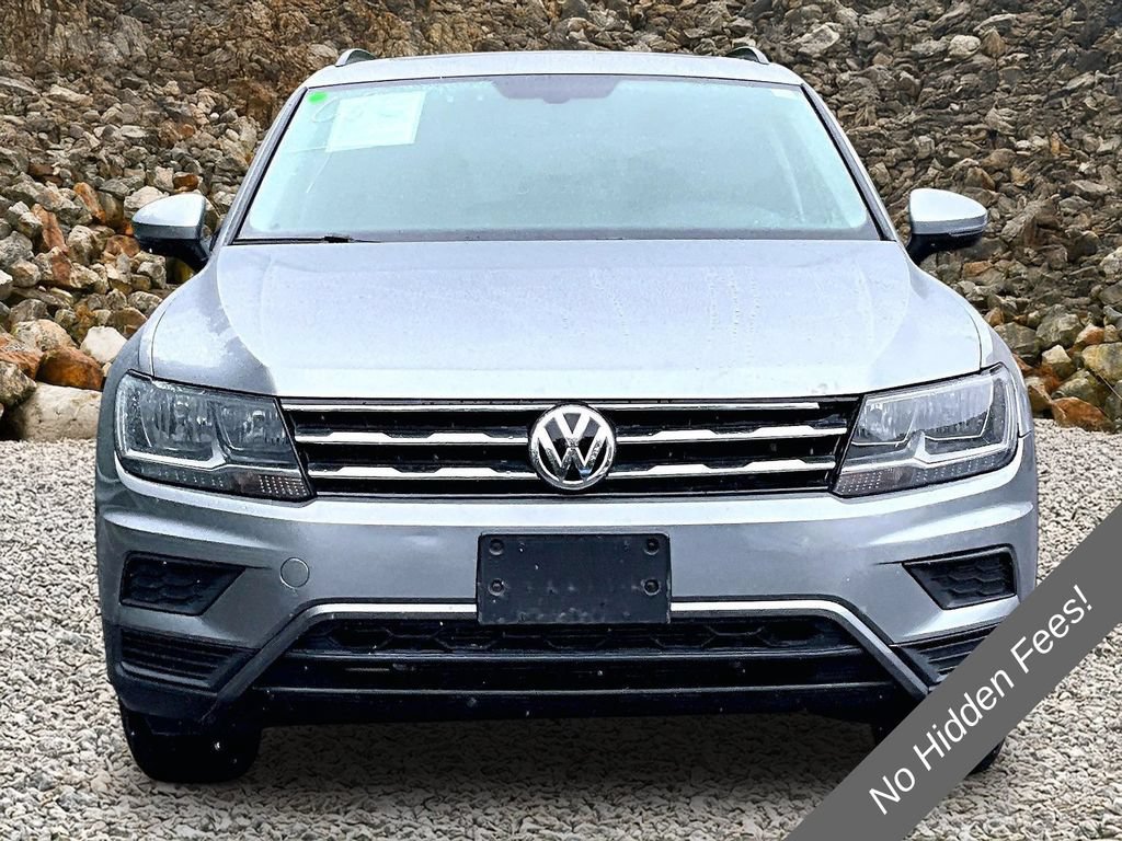 Used 2020 Volkswagen Tiguan SE w/ Panoramic Sunroof Package AWD/4WD image 3