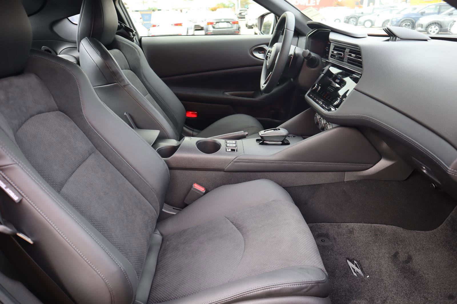 Used 2024 Nissan Z Performance w/ Heritage Edition image 34