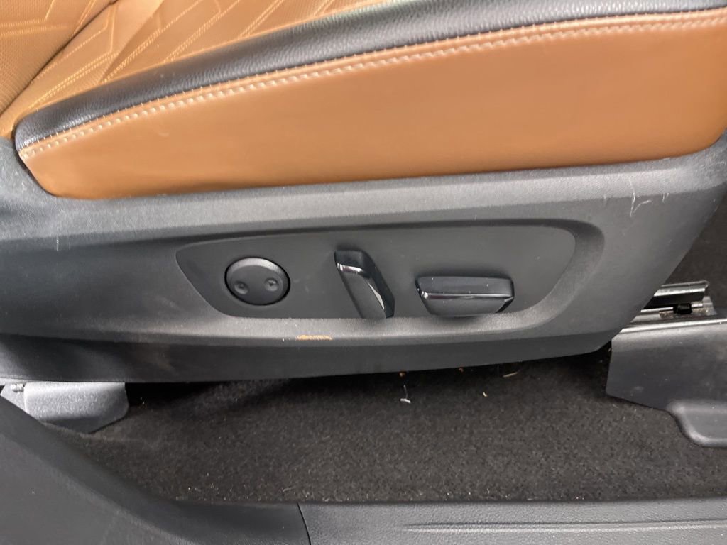 Used 2024 Nissan Pathfinder Platinum w/ Cargo Package image 8