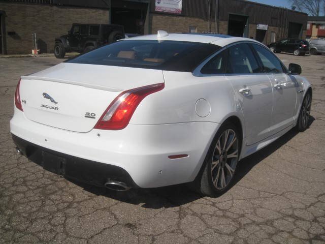 Used 2017 Jaguar XJ AWD/4WD image 5