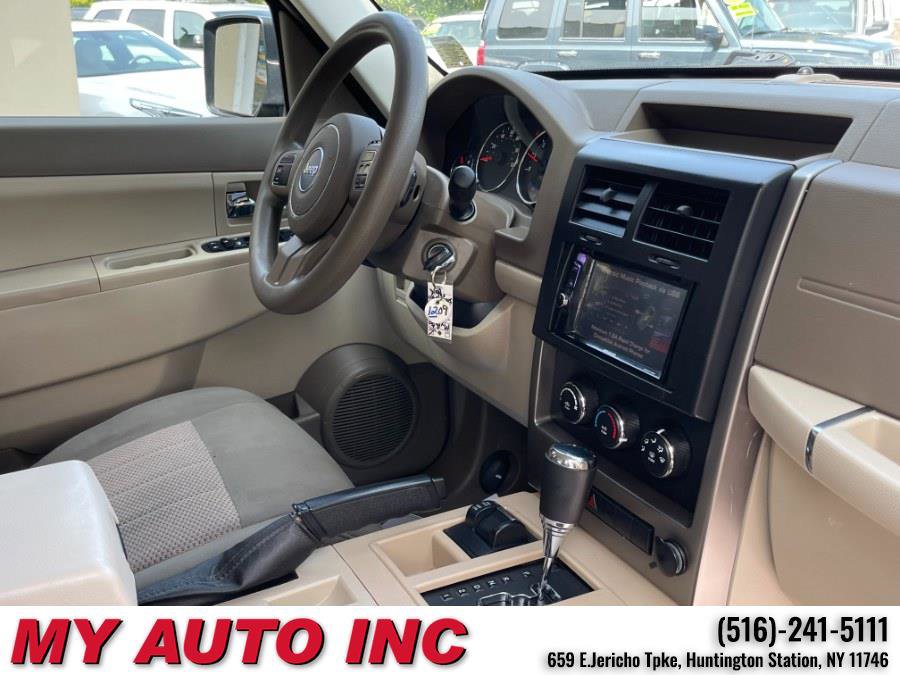 Used 2012 Jeep Liberty Sport image 25