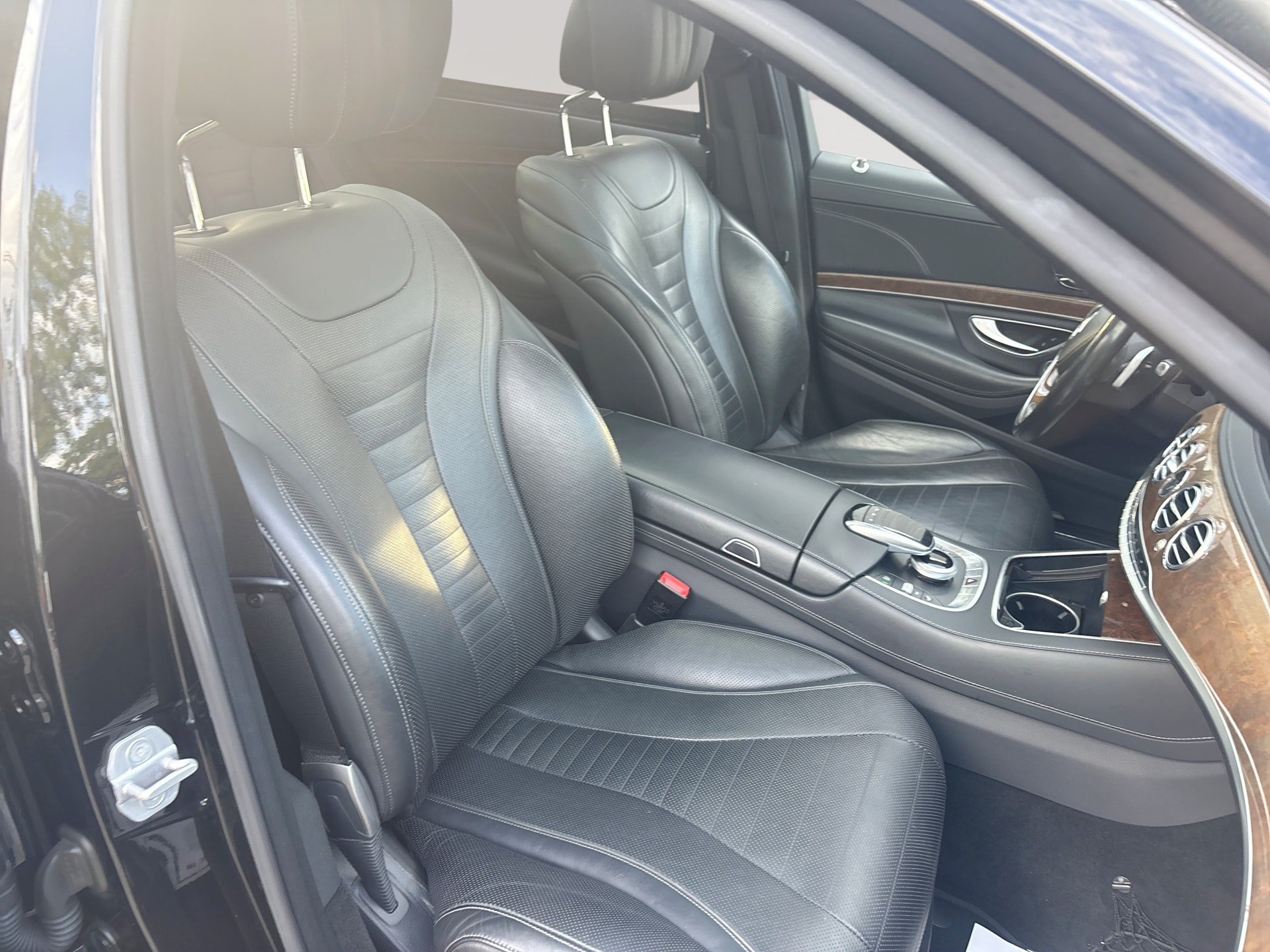 Used 2015 Mercedes-Benz S 550 4MATIC Sedan w/ Sport Package image 28