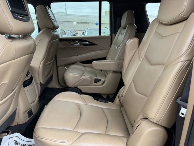 Used 2019 Cadillac Escalade ESV Platinum RWD image 27