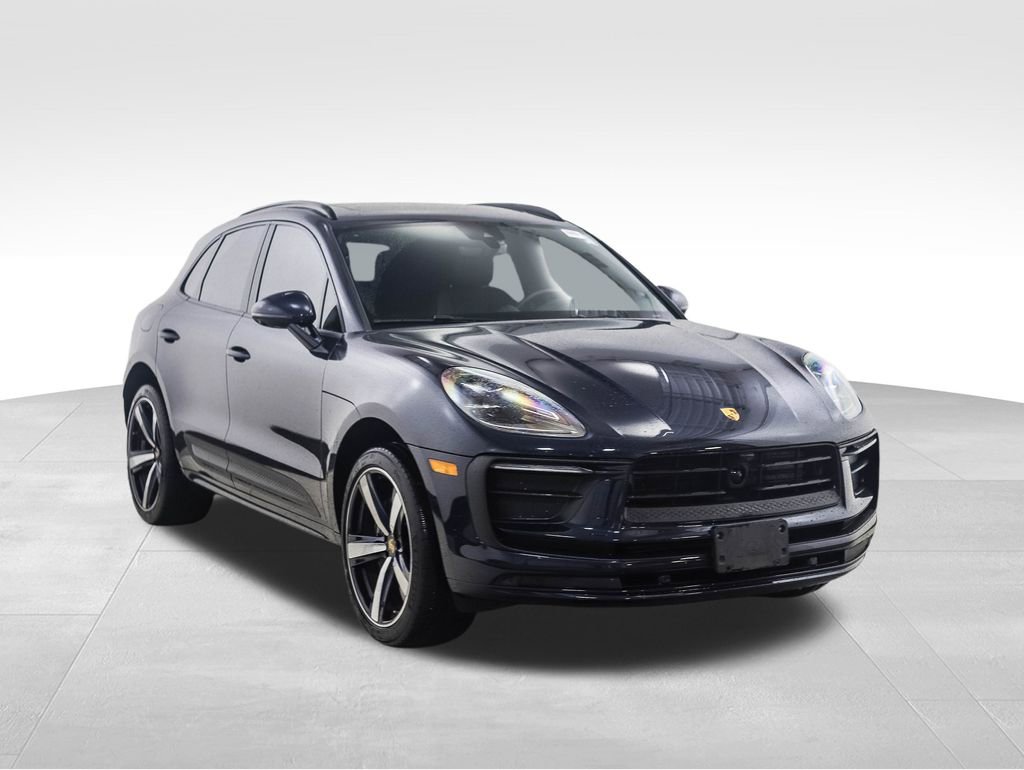 Used 2023 Porsche Macan image 7