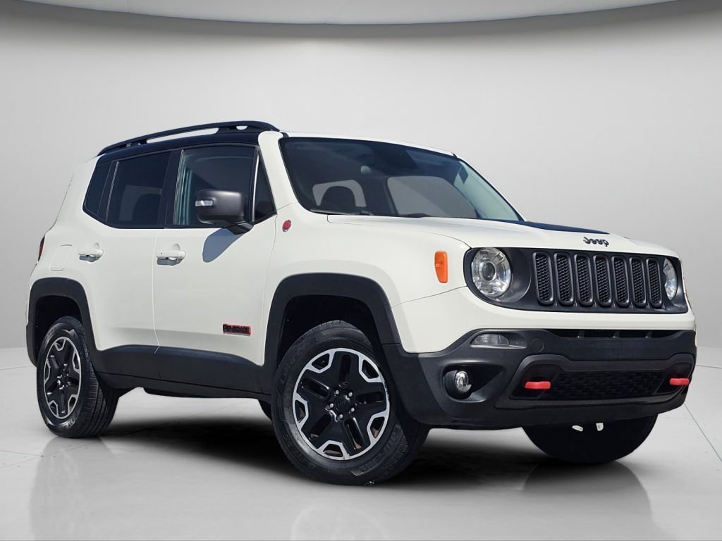 Used 2017 Jeep Renegade Trailhawk AWD/4WD image 2